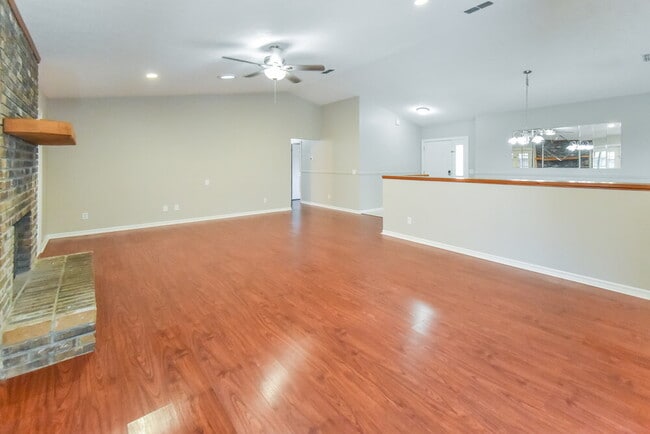 Photo - 704 Orchis Way