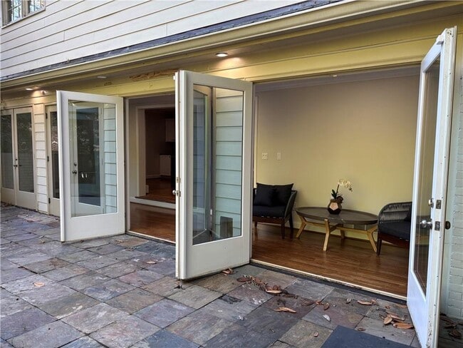 Photo - 45 Blackland Rd NW