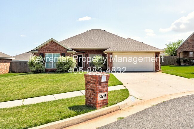 Building Photo - Spacious 4-Bedroom Home with Modern Upgrades & Prime Location