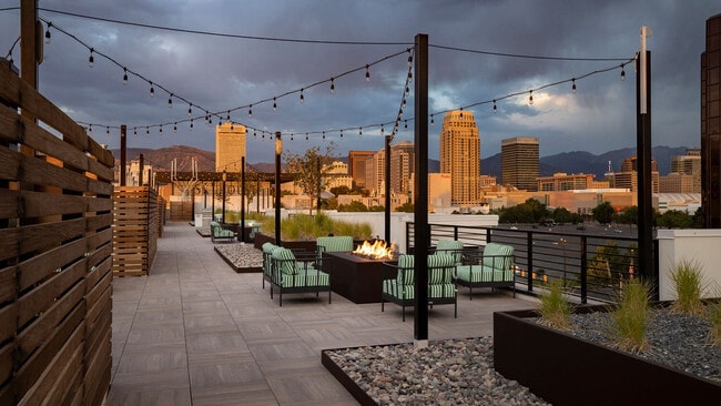 Skyhouse Apartments