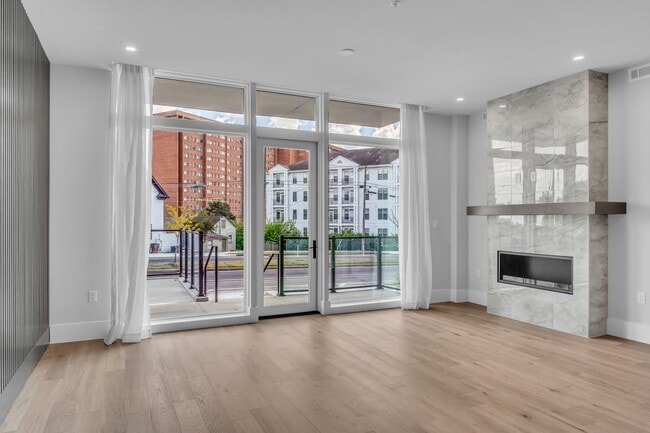 Photo - 321 31st Ave N