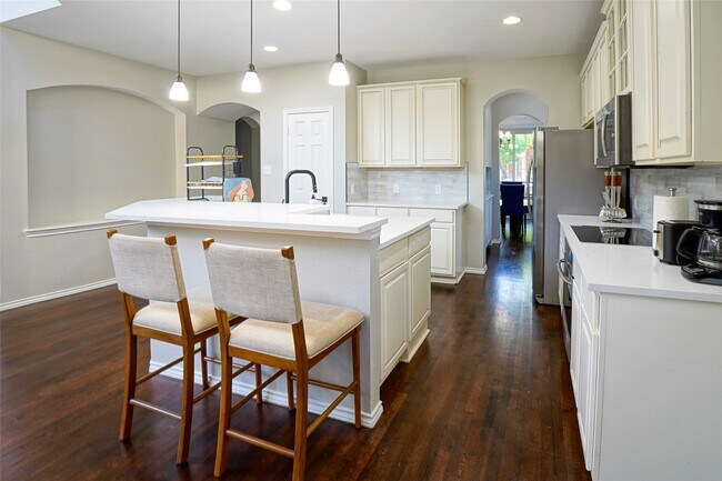 Photo - 2137 Goliad Cir