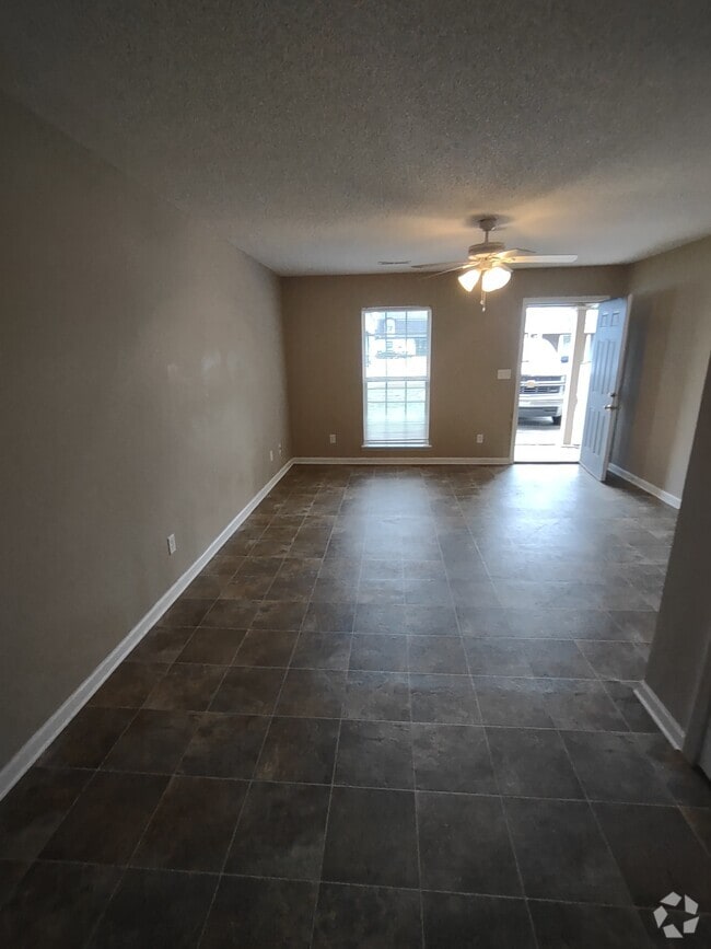 Building Photo - 206 N Emmett St Rental