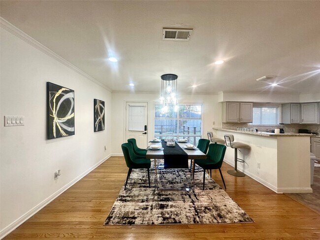 Photo - 5329 Pagewood Ln