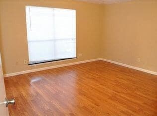 Building Photo - 2426 Planters Row