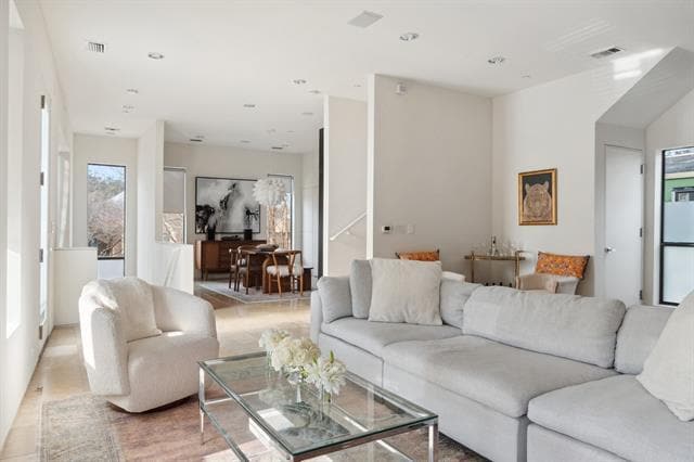 Building Photo - 4302 Deere St Unit A