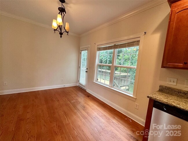 Photo - 3351 Robinwood Rd