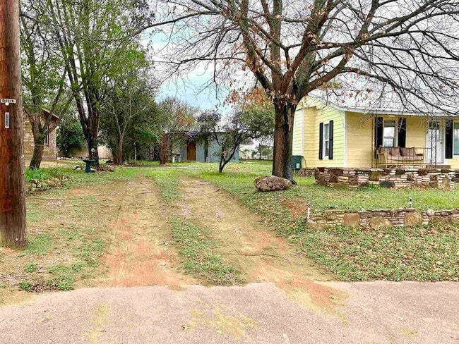 Photo - 708 Avenue S