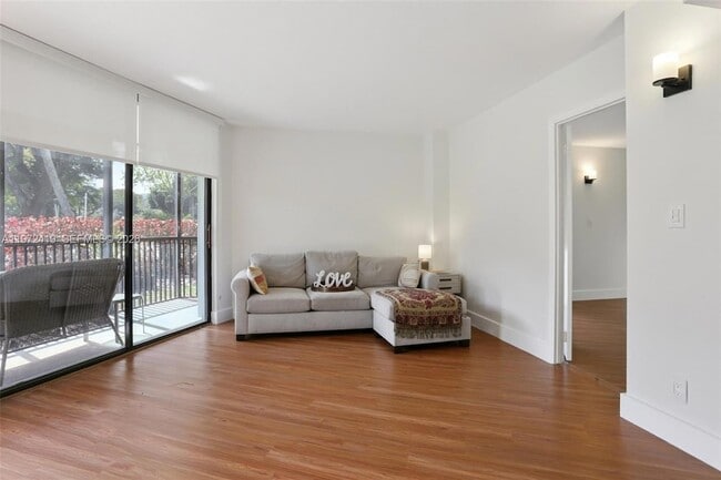 Photo - 3101 N Country Club Dr Unit 102