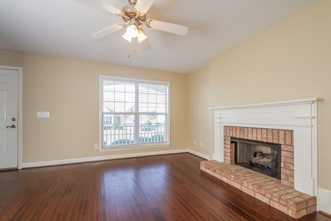 Photo - 1014 Persimmon Dr