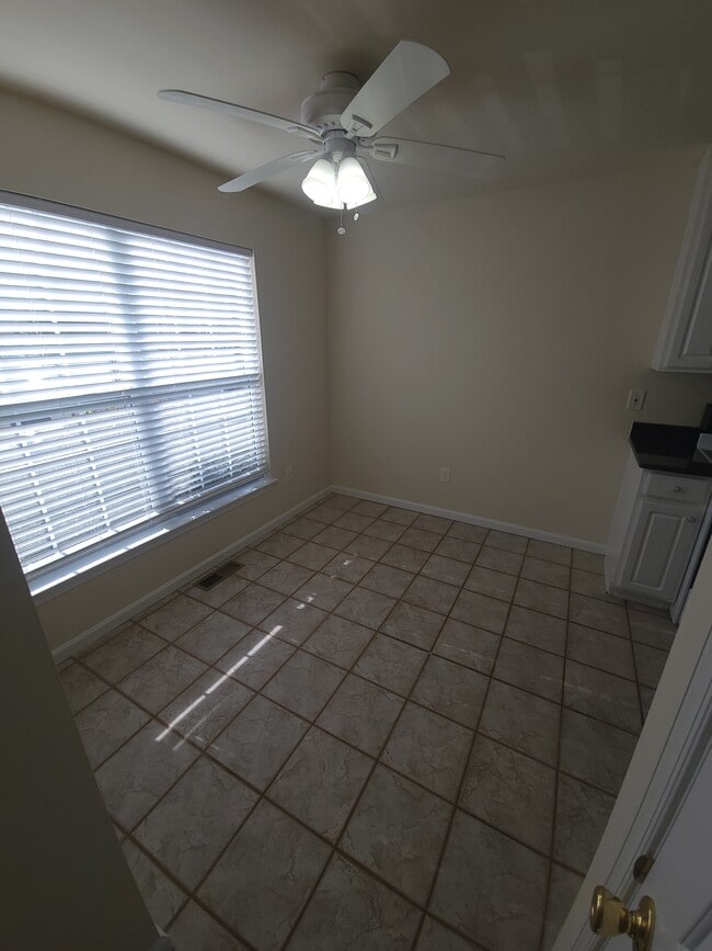 Photo - 501 Upland St