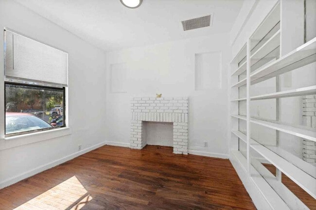 Photo - 3509 Pinewood Ave