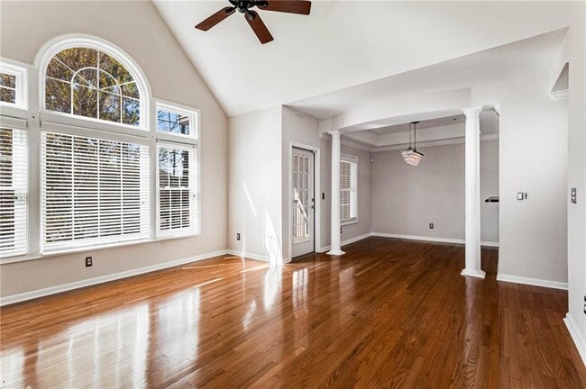 Photo - 3636 Habersham Rd NW Unidad 1307