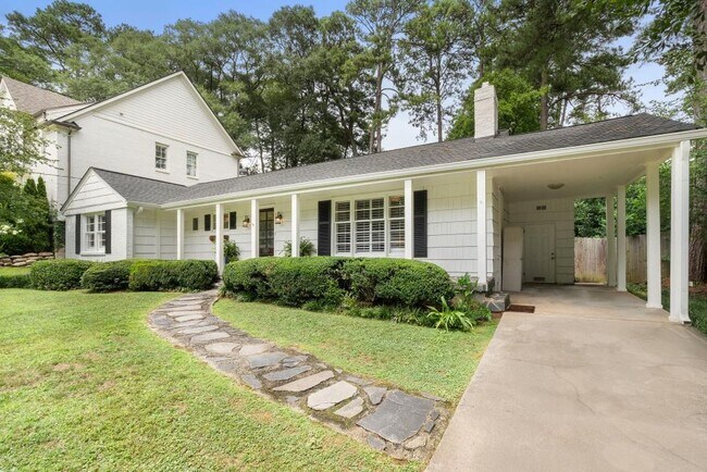 Photo - 2151 Radcliffe Dr NW
