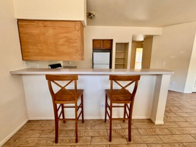 629 S Sherwood St Unidad 629 S Sherwood St B2