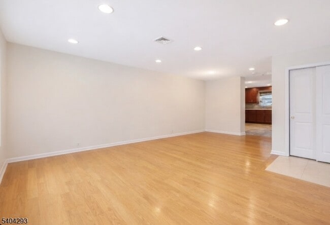 Photo - 135 Grove St