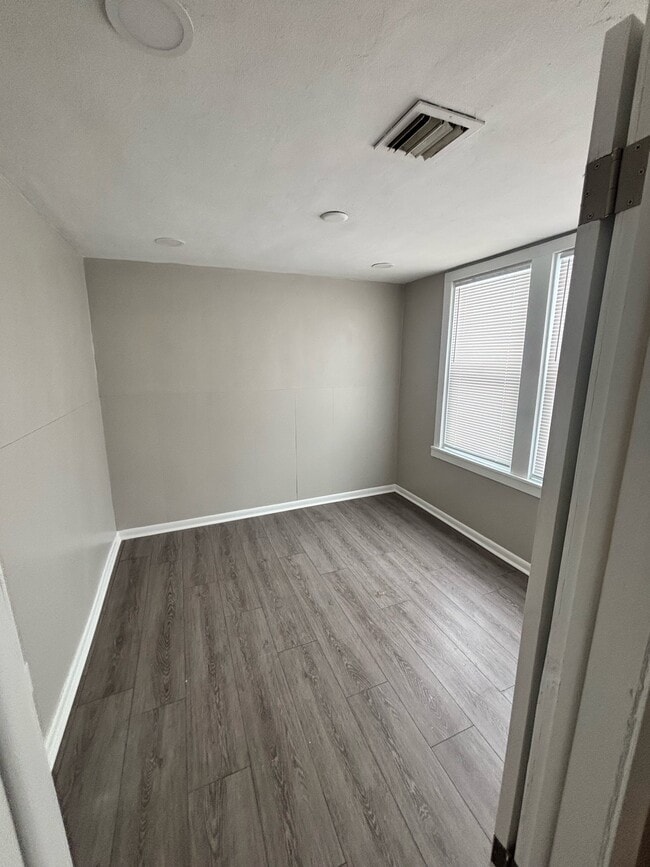 Photo - 314 Liston Ave