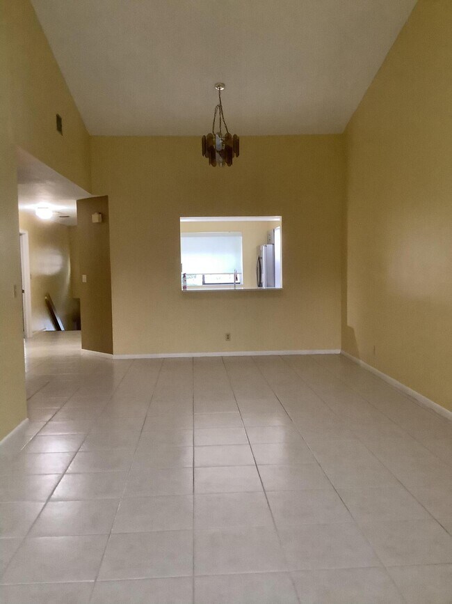 7755 La Mirada Dr Condo Unit 31cr Condo for Rent in Boca Raton, FL