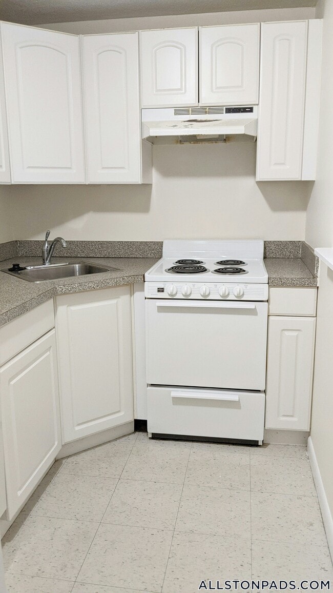 Photo - 26 Allston St Unidad 7