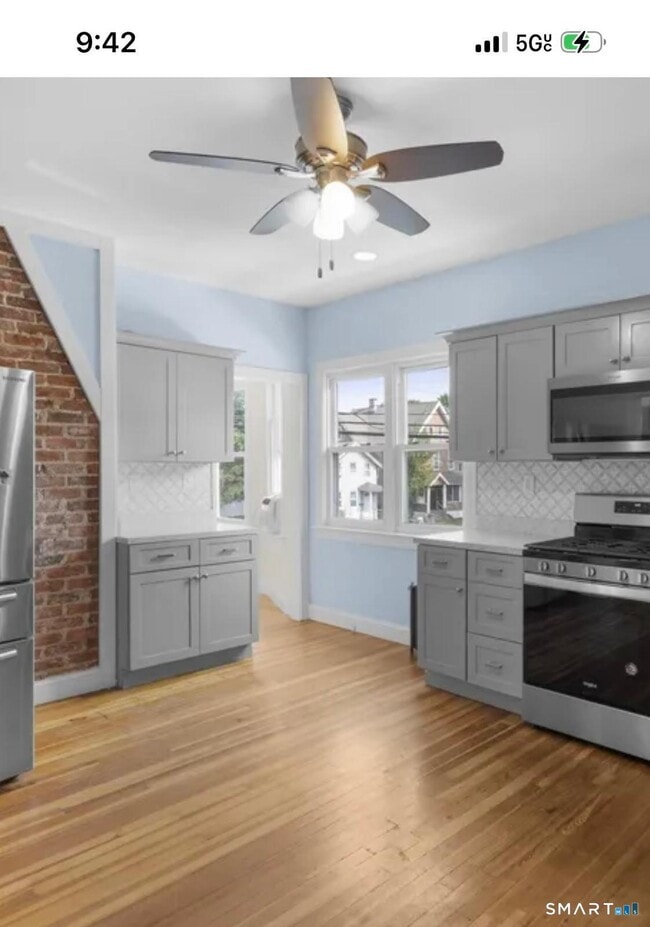 Photo - 180 Peck Ave