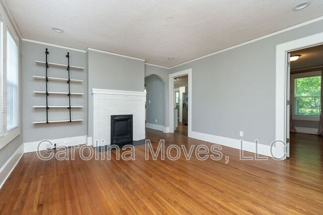 Photo - 306 Powell St