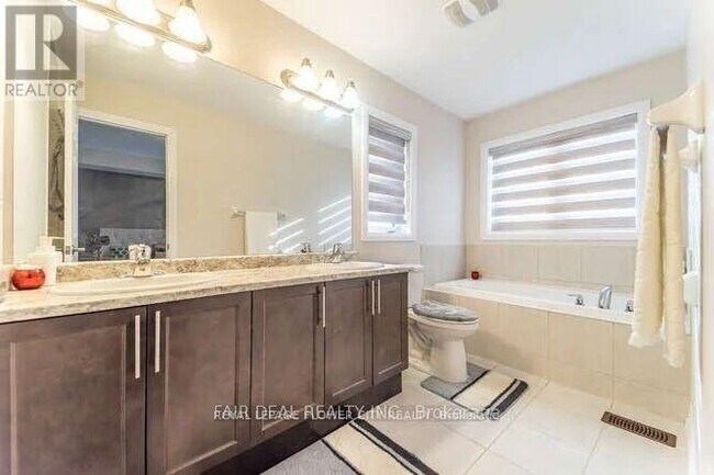 Photo - 1118 Edinburgh Dr