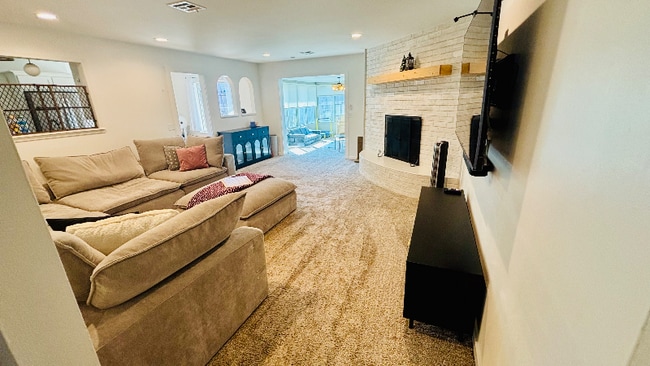 Photo - 8705 Lakeaire Dr