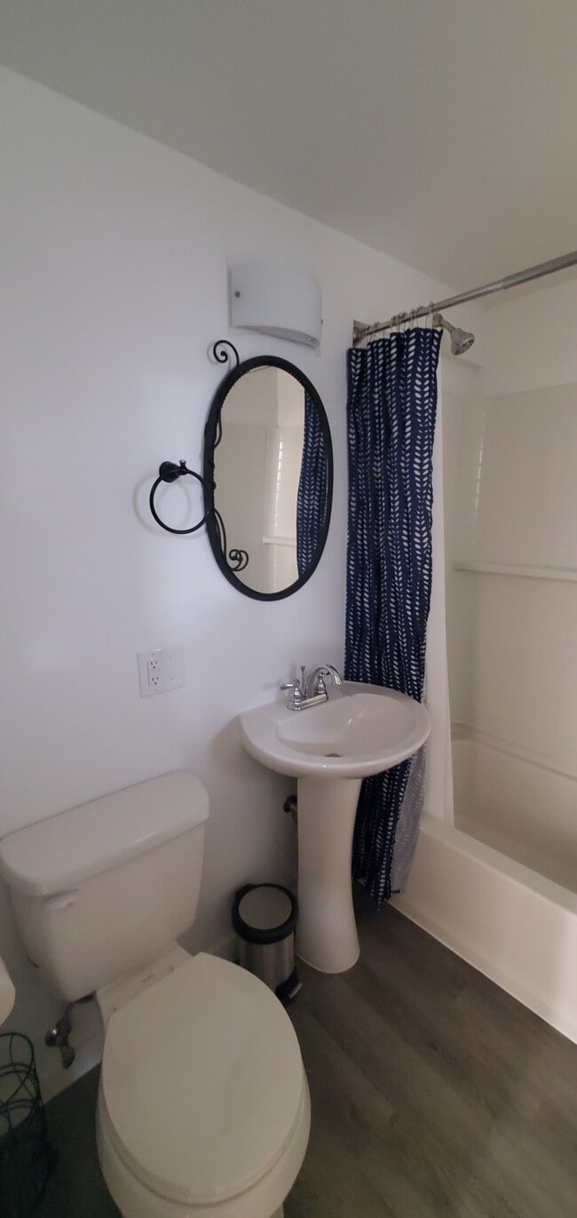 Photo - 1338 Main St Unit 7