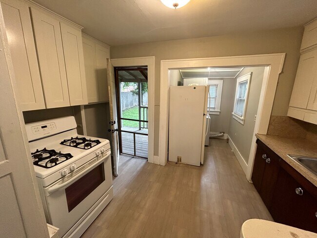 Photo - 2512 E 11th Pl