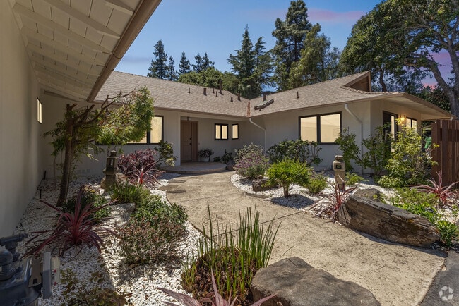 Building Photo - 26530 Conejo Ct Rental