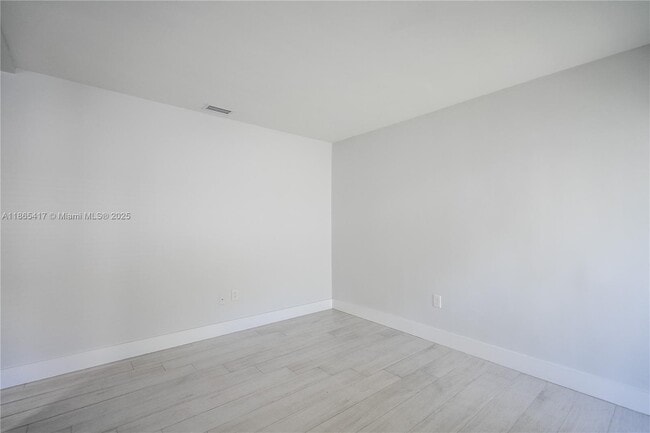 Photo - 465 NE 59th St Unit 25