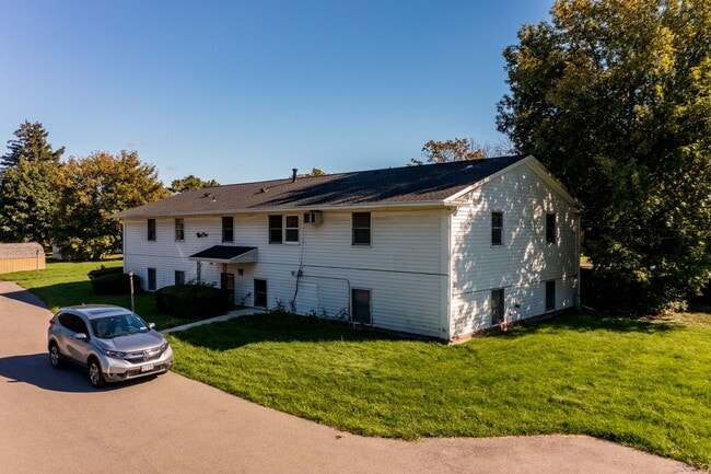 Photo - Willow View Apartments