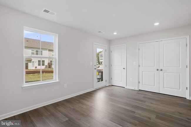 Photo - 127 Kinkade Ct