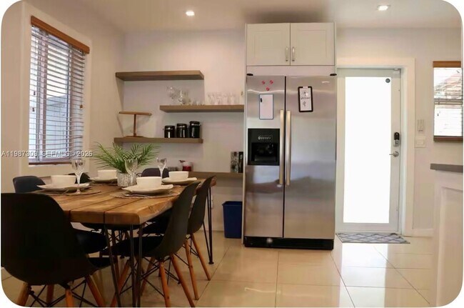 Photo - 601 NW 116th St