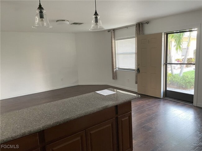Photo - 1264 SE 8th St Unidad 6