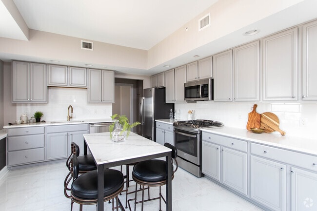 2BR, 2BA - 1,379 SF - Tower No. 79
