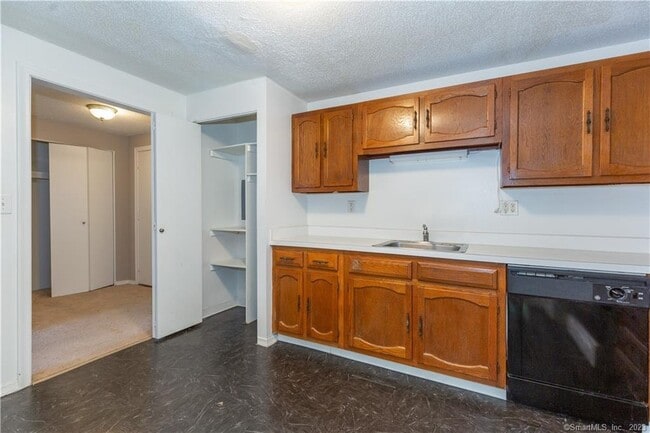 Photo - 47 Avonwood Rd