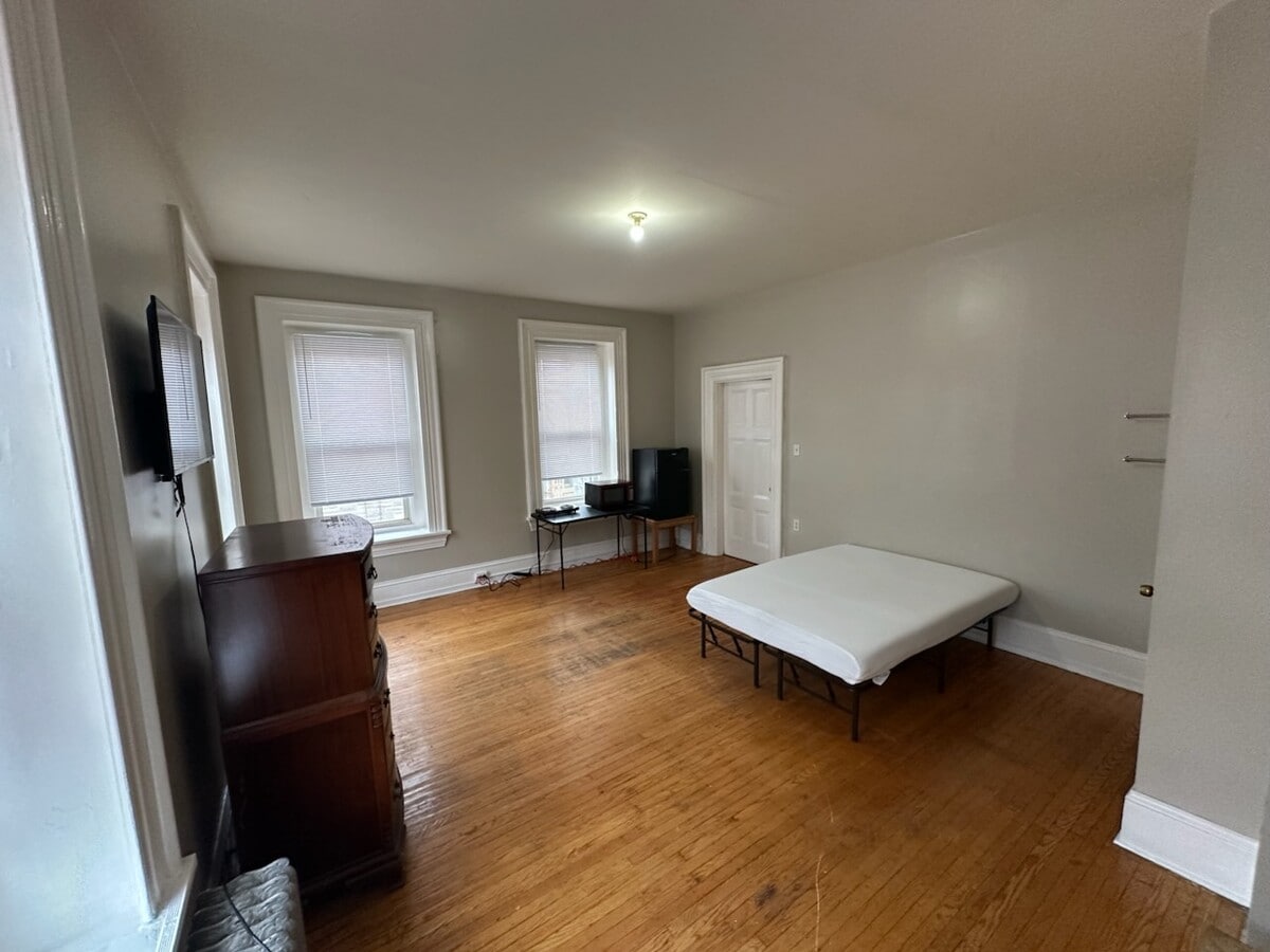 Photo - 4617 Penn St