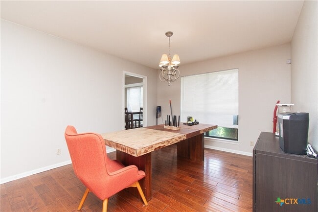 Photo - 821 Cedar Ridge Dr