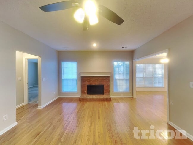 Photo - 547 Horseshoe Cir