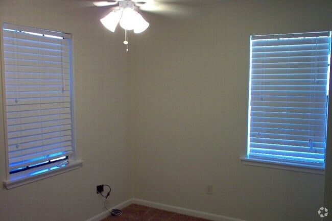 Building Photo - 1417 8th St Unit 2 Rental