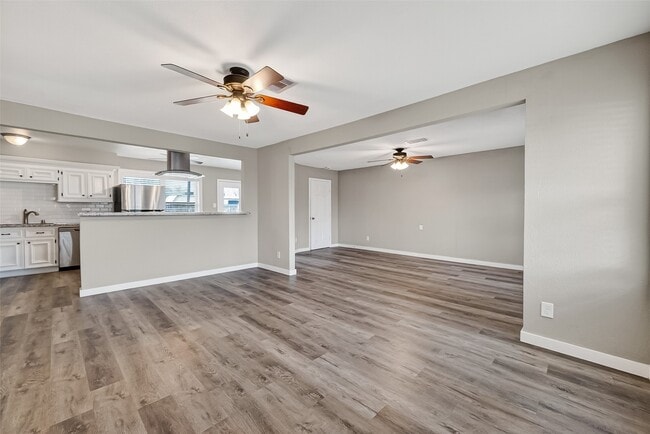 Photo - 3613 Truxton Dr