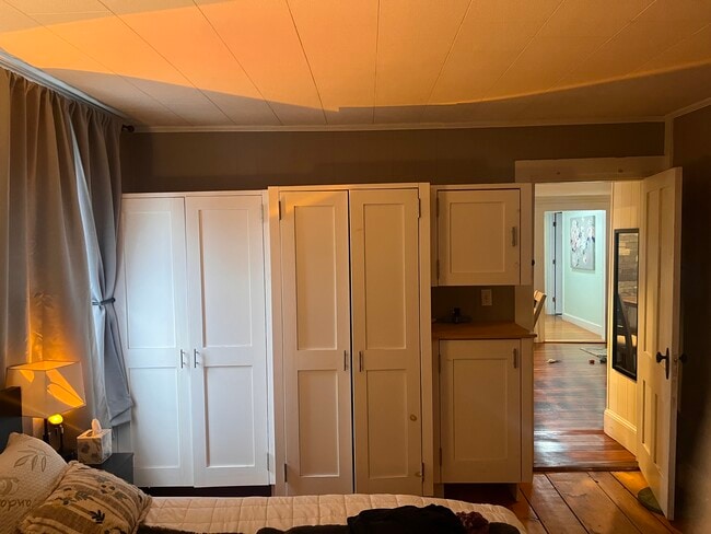 Photo - 66 Hill St Unit Hill st apartment