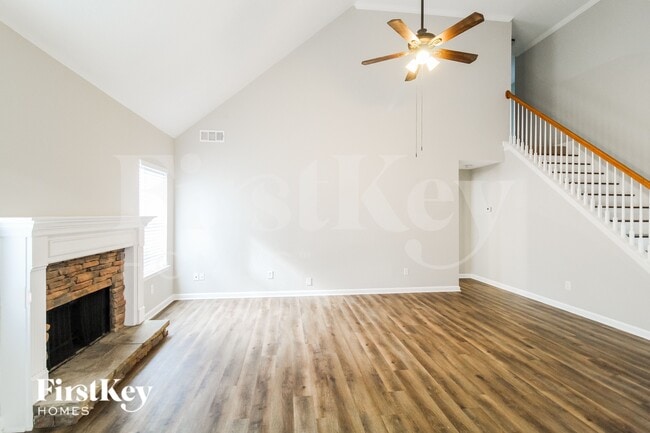 Photo - 9005 Brookhurst Trail