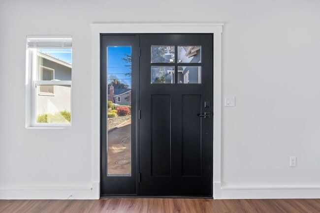 Photo - Beautifully Renovated 1-bedroom/ 1-bathroom ADU