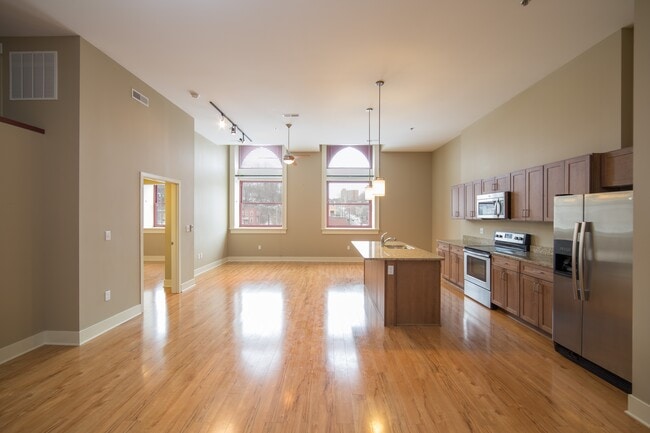 Photo - Fifth Avenue School Lofts