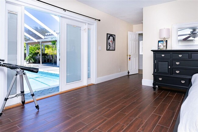 Photo - 1529 Bayview Dr