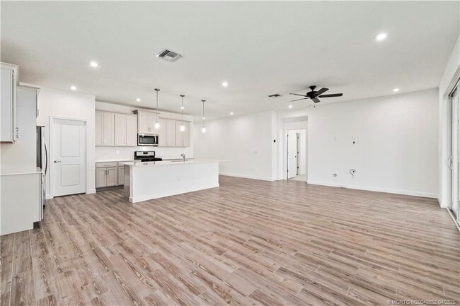 Photo - 14143 SW Safi Ter House