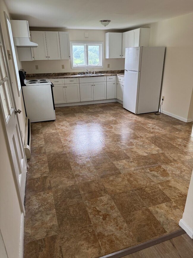 Photo - Stap Lane Community Unit 110 Stap Lane,  Apt. B