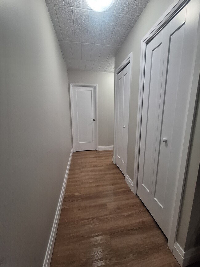 Photo - Lewis Court Apartments